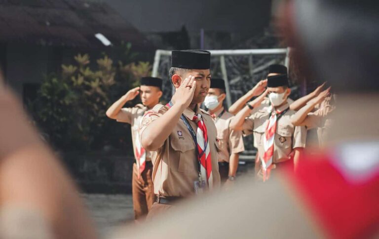 Kebaikan menyertai kelab persatuan di sekolah
