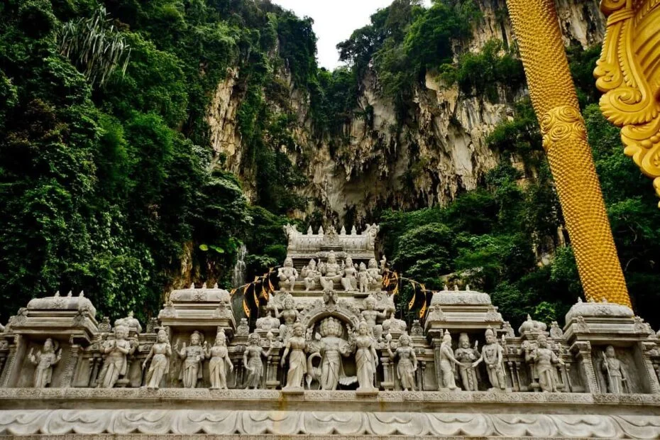 Karangan Kebaikan Industri Pelancongan terhadap Malaysia