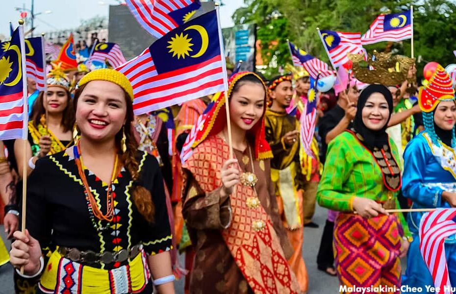 Peranan Media Massa dalam Menyemai Semangat Perpaduan Kaum