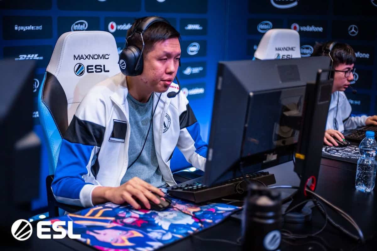Pemain e-sukan tempatan - Moshi